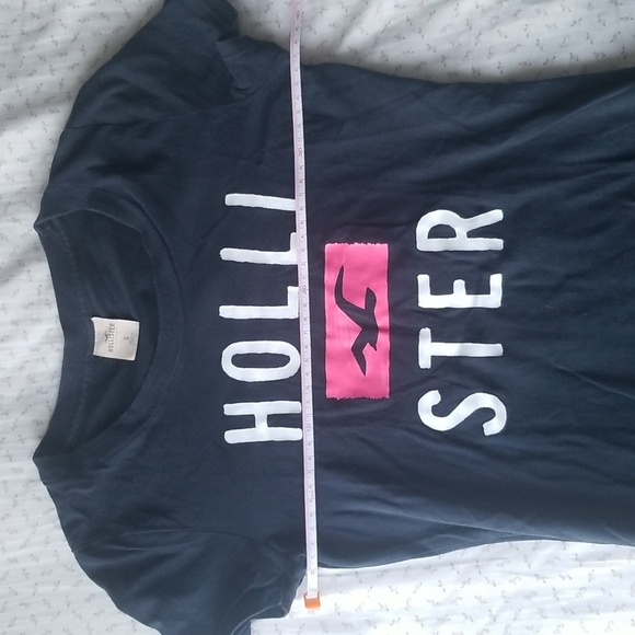 4/$20 Hollister S Navy Graphic Tee - Picture 3 of 7